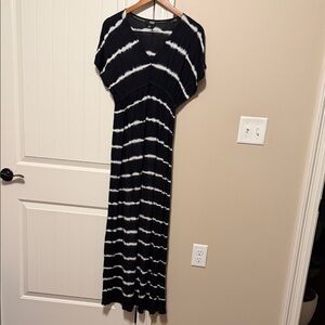 a.n.a Black and White Tie-Dye Maxi Dress
